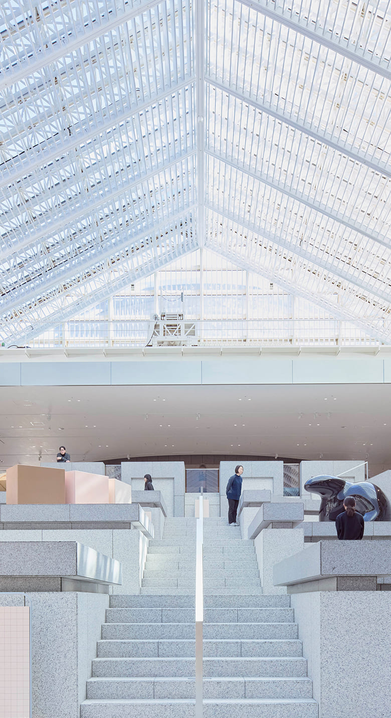 YOKOHAMA MUSEUM OF ART | grand staircase