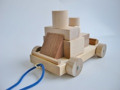 木の車を作ってあそぼう