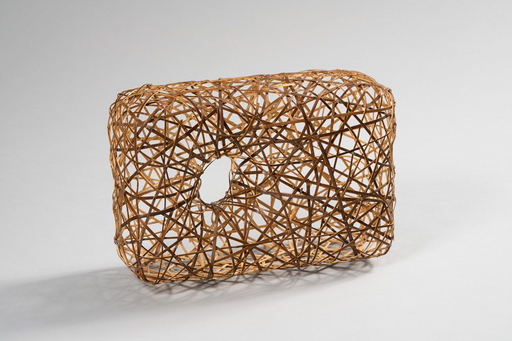 【コレクション展】
関島寿子《向こうには何III》