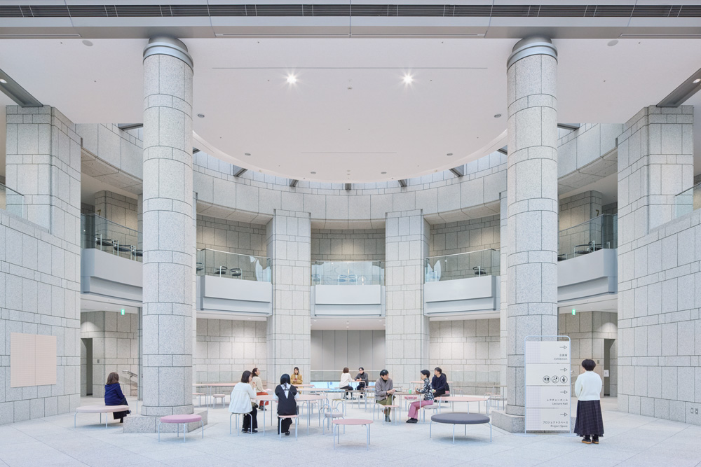 まるまるラウンジ